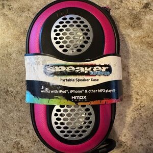 NWT HMDX Speaker-On-The-Go portable speaker case. Pink & Black